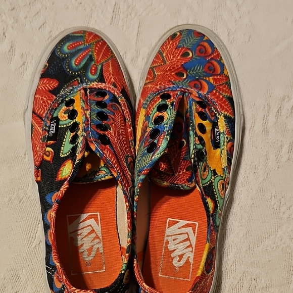 Vans Shoes - NEW Vans Sneakers Unisex Women Tennis Shoes Peacock Limited Edition Skateboard